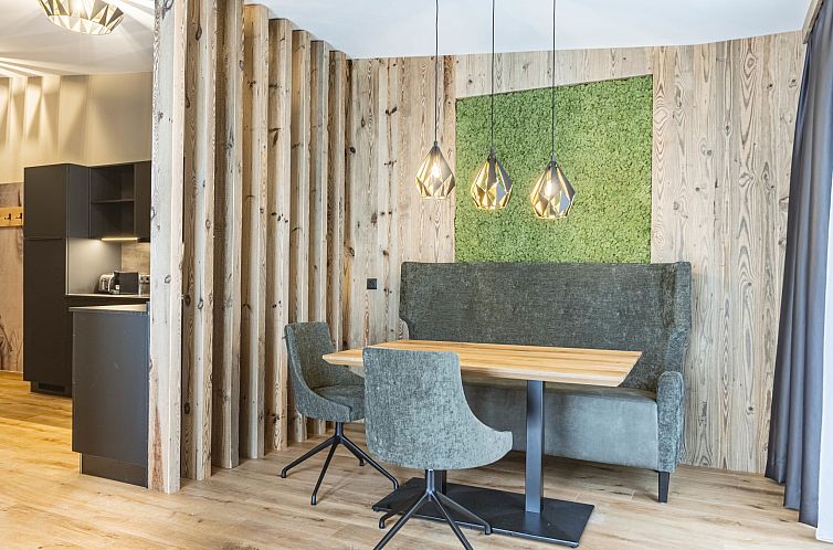 Appartement mit Balkon