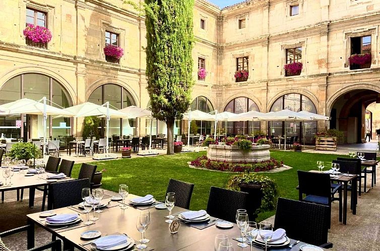 Hotel Real Colegiata San Isidoro
