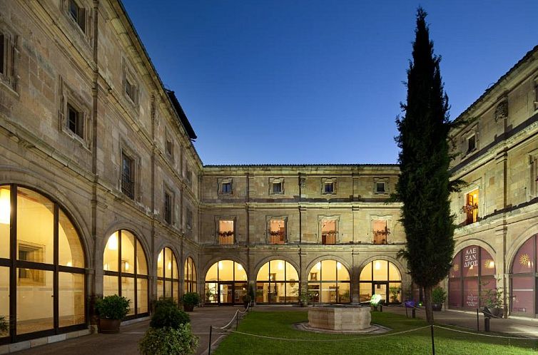 Hotel Real Colegiata San Isidoro