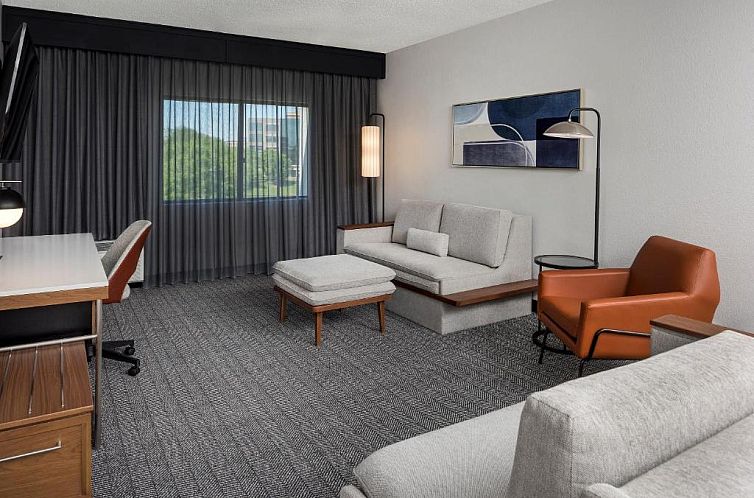 Courtyard Charlotte Ballantyne