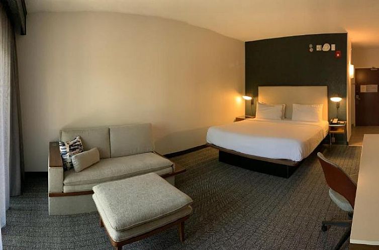 Courtyard Charlotte Ballantyne