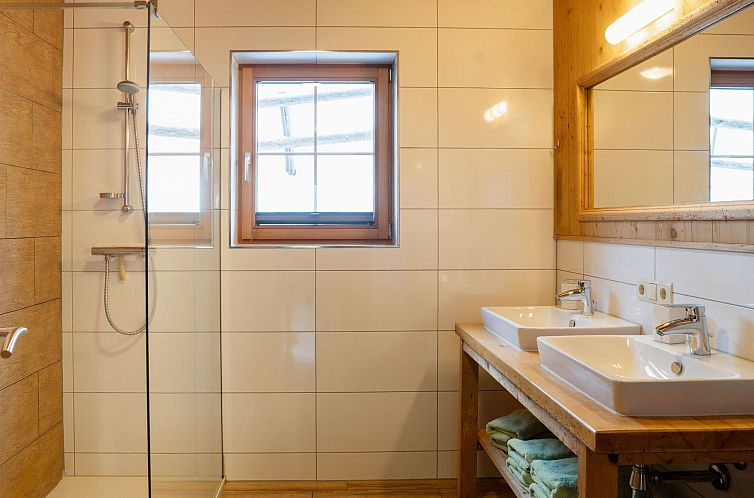 Appartement Wohnung in Sankt Gallenkirch mit Terrasse, Grill