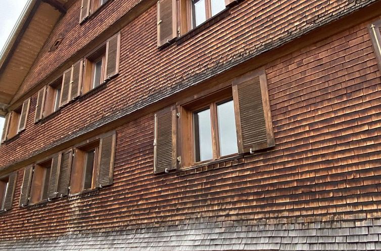 Appartement Liebevoll sanierte Wohnung in einem alten Bregen