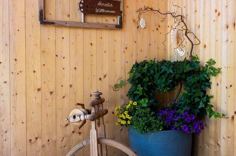 Appartement Neue Ferienwohnung in Schwarzenberg mit Garten u
