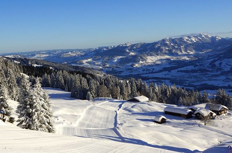 Appartement Neue Ferienwohnung in Schwarzenberg mit Garten u