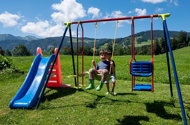 Appartement Neue Ferienwohnung in Schwarzenberg mit Garten u
