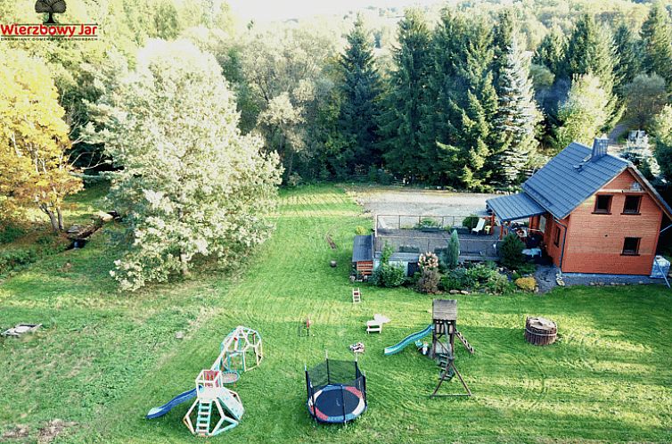 Huisje in Janowice Wielkie