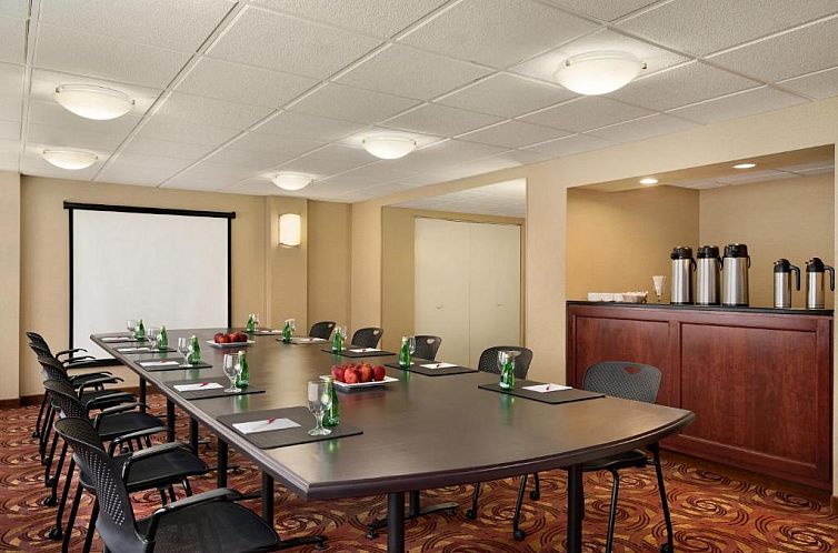 Crowne Plaza Englewood, an IHG Hotel