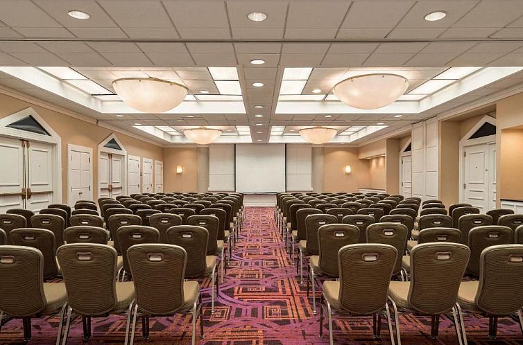 Crowne Plaza Englewood, an IHG Hotel