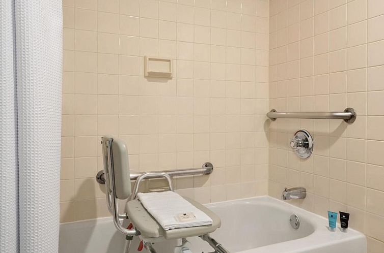 Crowne Plaza Englewood, an IHG Hotel