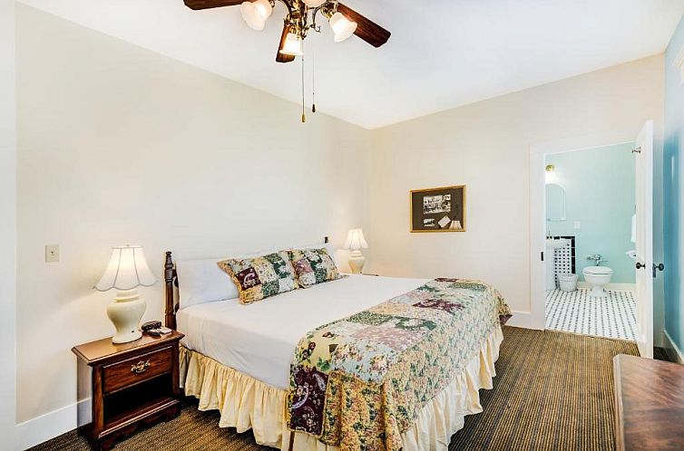 Lakeside Inn on Lake Dora