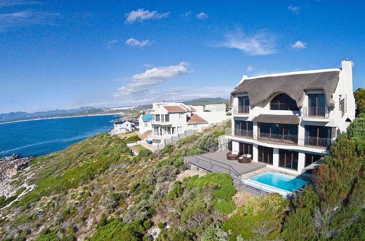 Whale Huys Luxury Oceanfront Eco Villa