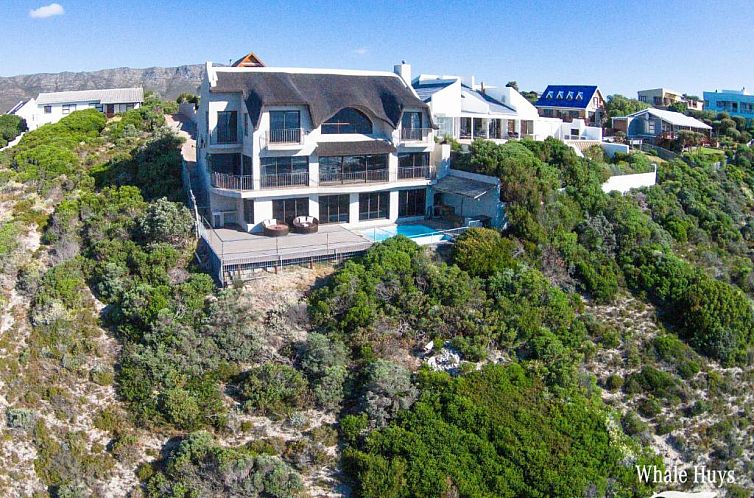 Whale Huys Luxury Oceanfront Eco Villa