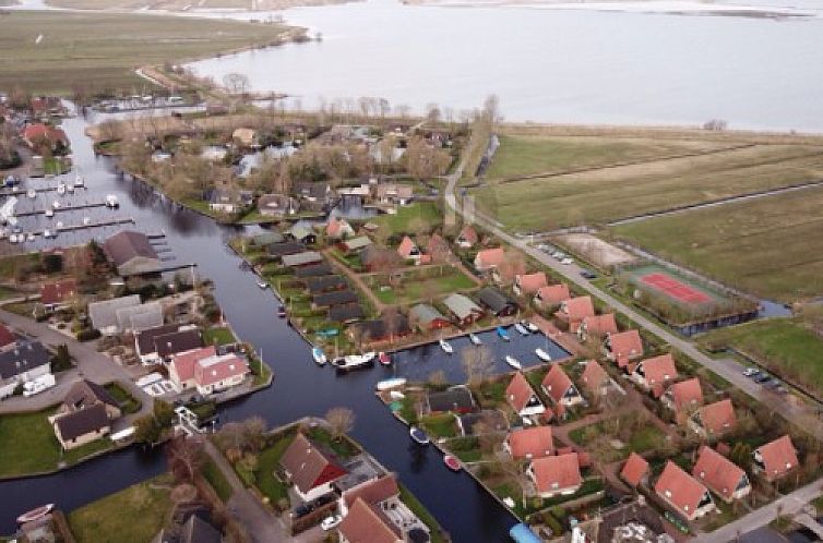 Bungalow Sneekermeer (+ zeilboot of sloep)