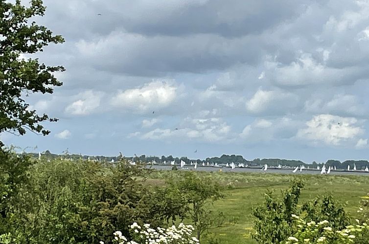 Bungalow Sneekermeer (+ zeilboot of sloep)