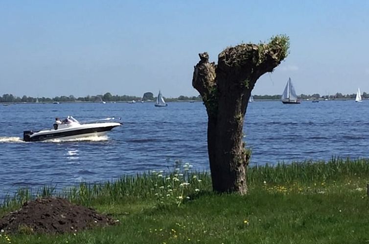 Vakantiehuisje in Offingawier