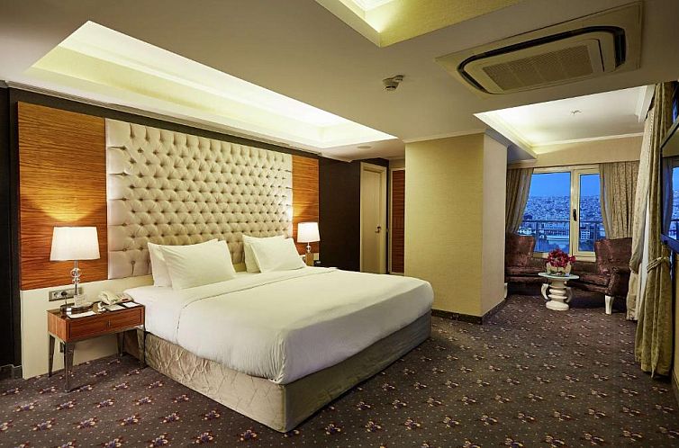 DoubleTree by Hilton Izmir - Alsancak
