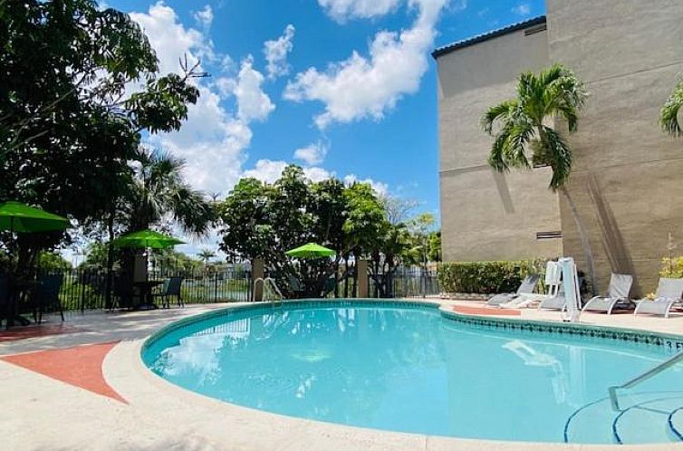 Country Inn & Suites by Radisson, Miami (Kendall), FL