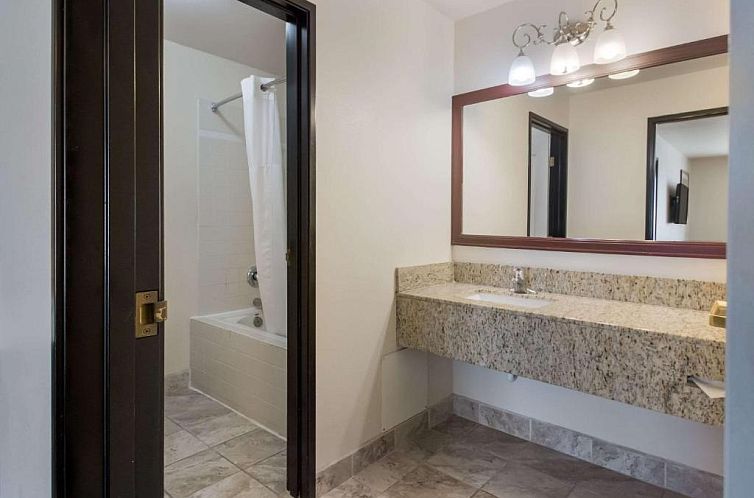 Quality Inn & Suites Airport West Salt Lake City