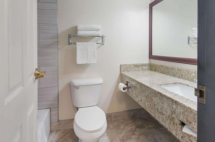 Quality Inn & Suites Airport West Salt Lake City