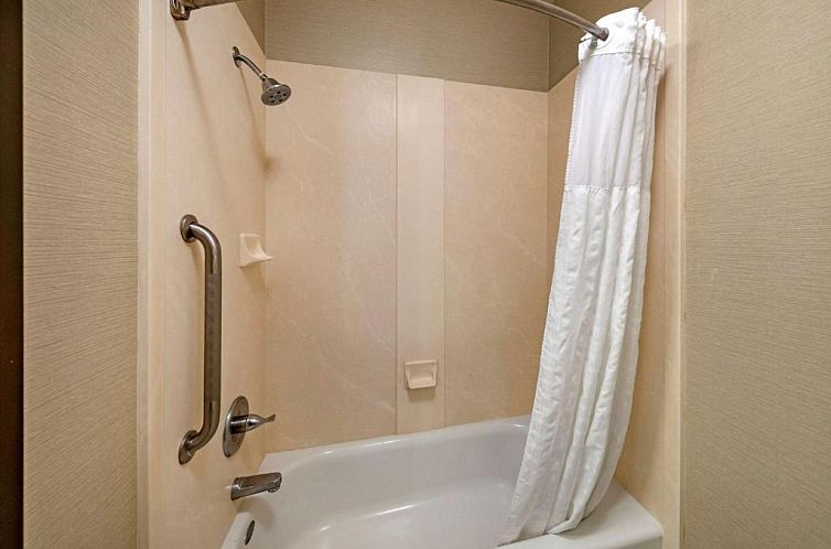 Comfort Inn & Suites San Francisco Airport West