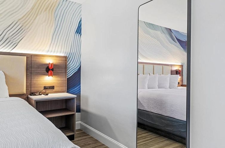 Super 8 by Wyndham San Bruno /SF Intl Arpt West