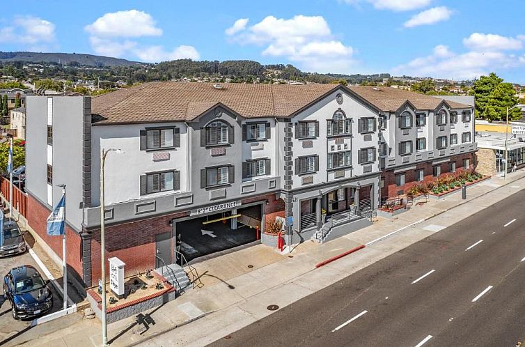 Super 8 by Wyndham San Bruno /SF Intl Arpt West