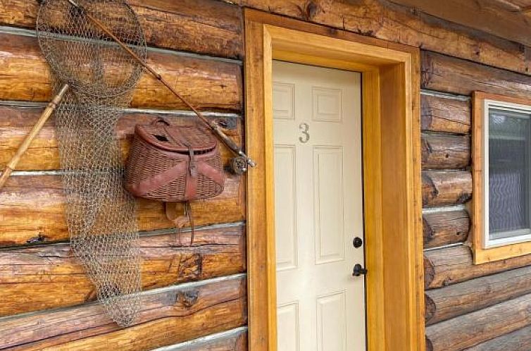Summit Lake Lodge
