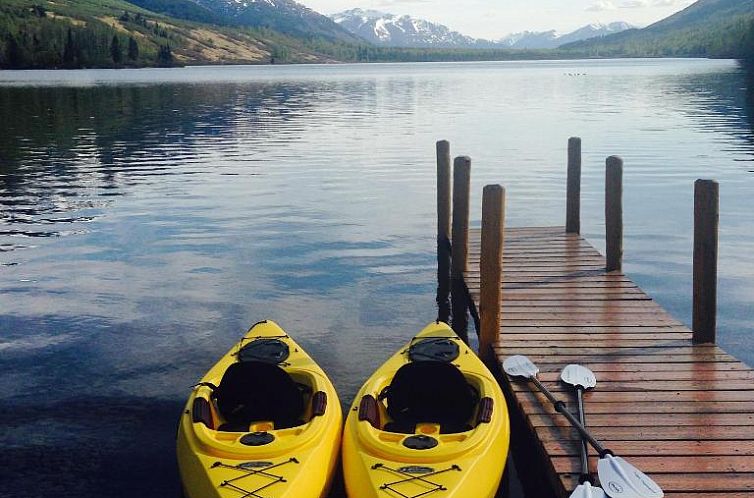 Summit Lake Lodge