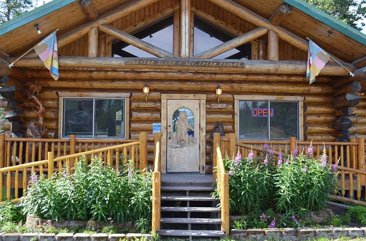 Summit Lake Lodge
