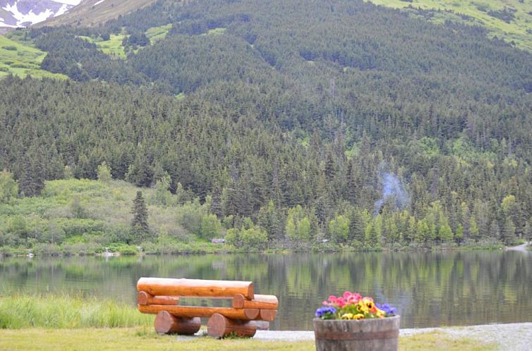 Summit Lake Lodge