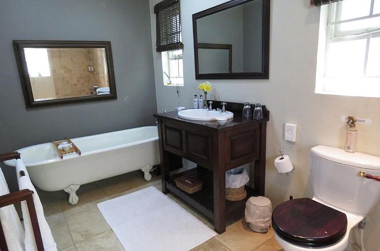 Broadlands Country House