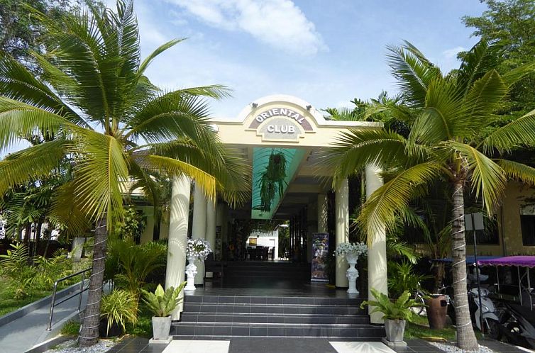 VIP Chain Resort Pool Villa