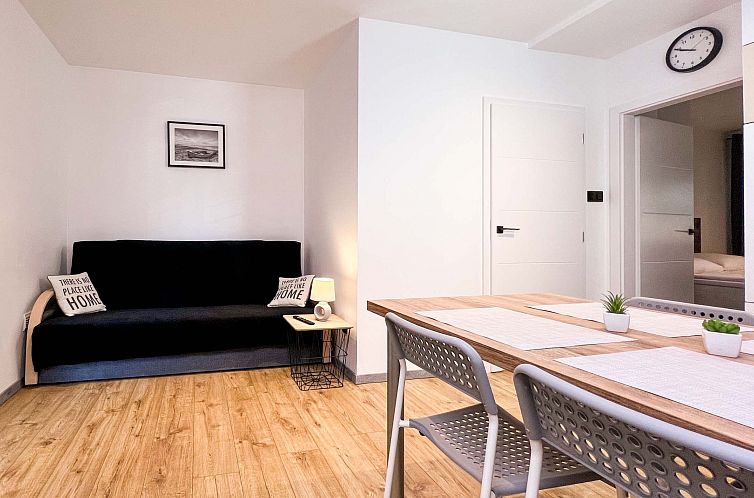 Appartement "Apartment 18B" mit Schwimmbad