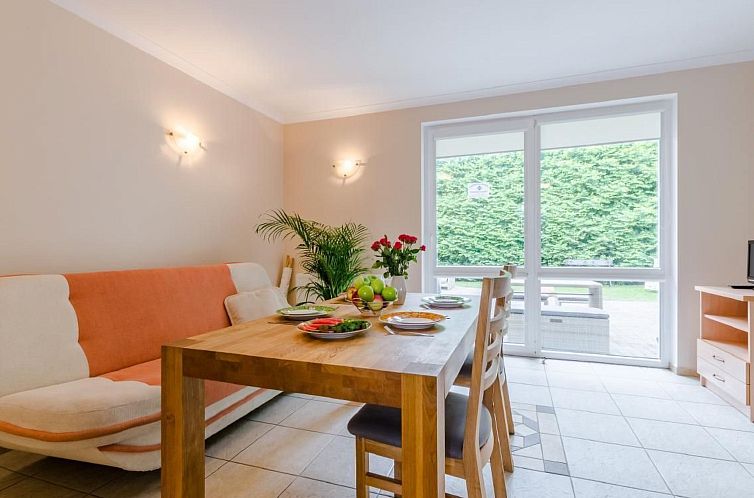Appartement Wohnung mit Garten, Terrasse und Grill