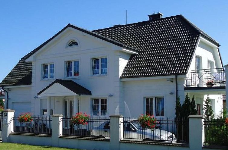 Appartement Wohnung in Rowy mit Grill, Terrasse, Parkplatz u