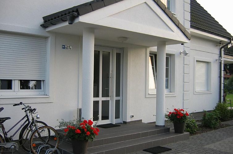 Appartement Wohnung in Rowy mit Grill, Terrasse, Parkplatz u
