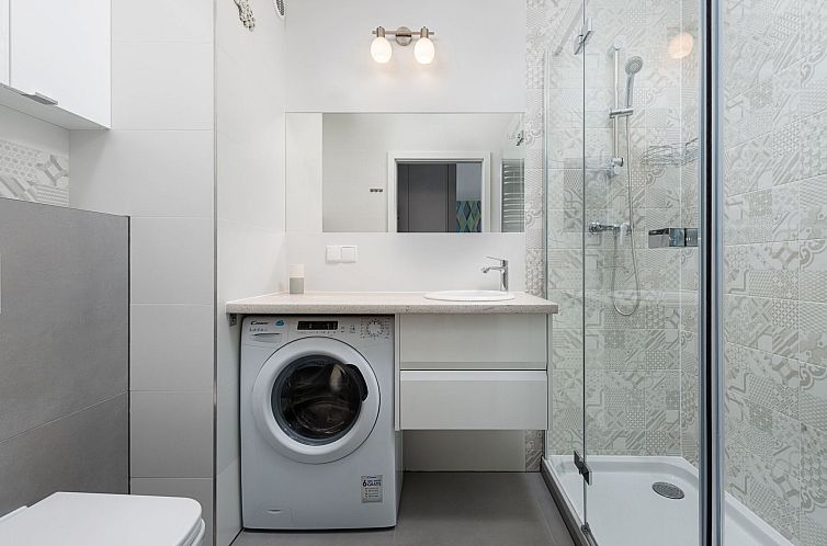 Appartement Moderne Ferienwohnung mit Balkon, nur 500 Meter 