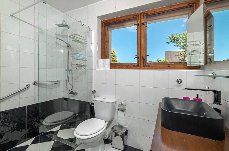 Appartement Backsteinwohnung mit Terrasse und Kamin im Erdge