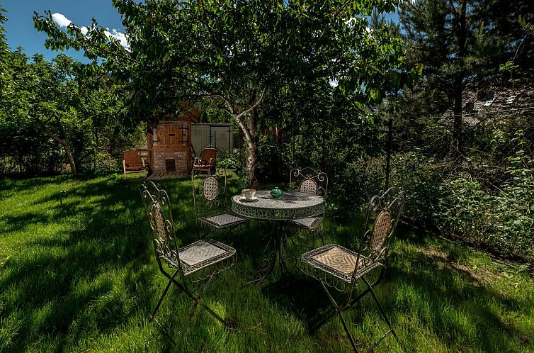 Appartement Backsteinwohnung mit Terrasse und Kamin im Erdge