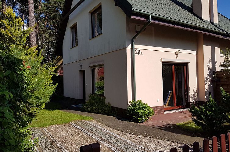 Vakantiehuis in Łukęcin mit Terrasse, Grill und Garten