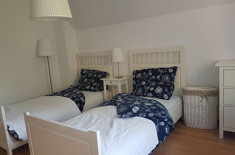 Vakantiehuis in Łukęcin mit Terrasse, Grill und Garten