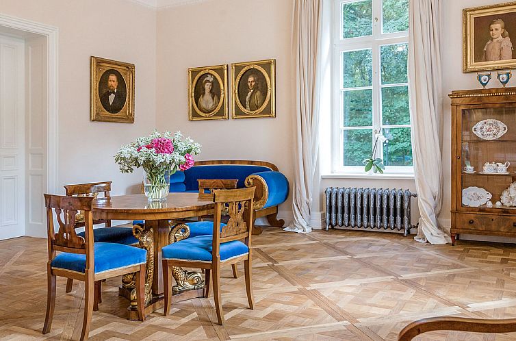 Vakantiehuis Manowce Palace