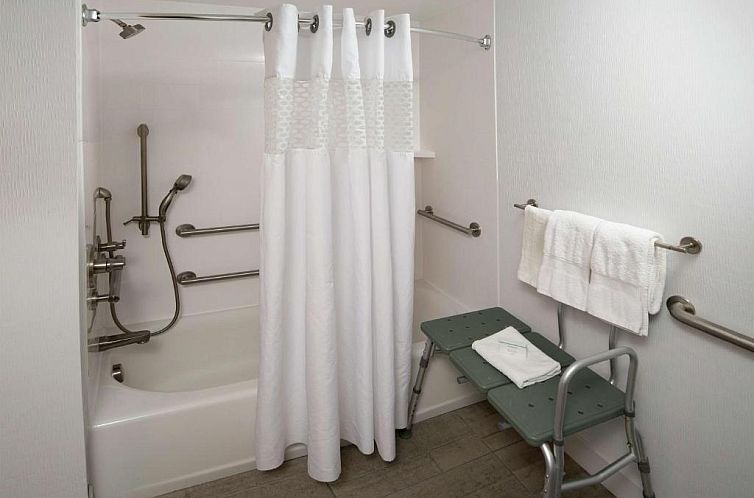 Hampton Inn Long Island/Commack