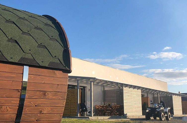 Appartement Adama mit Garten und Pool