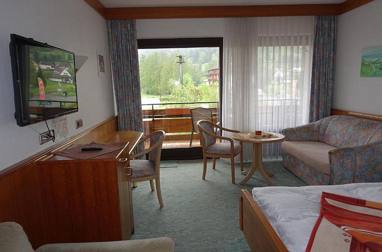 Hotel Hirsch mit Café Klösterle