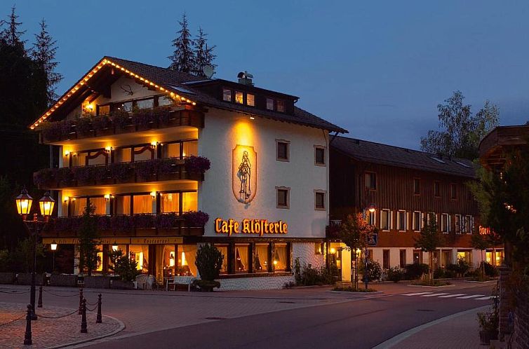 Hotel Hirsch mit Café Klösterle