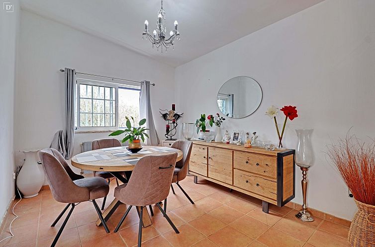 Vrijstaande woning in Santa Bárbara de Nexe