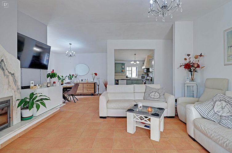 Vrijstaande woning in Santa Bárbara de Nexe