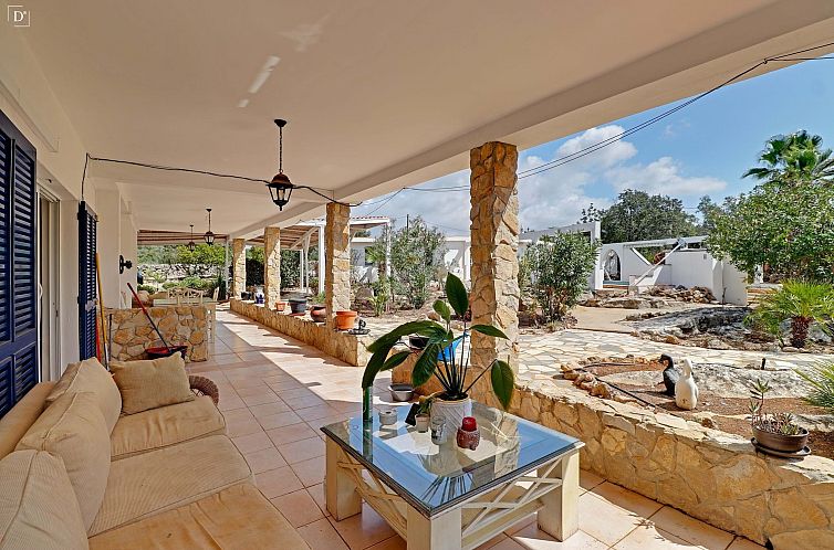 Vrijstaande woning in Santa Bárbara de Nexe